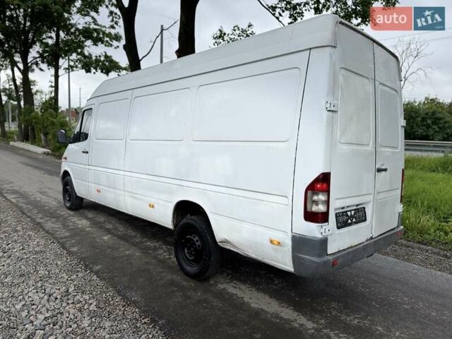 Белый Мерседес Sprinter, объемом двигателя 2.7 л и пробегом 434 тыс. км за 8600 $, фото 7 на Automoto.ua