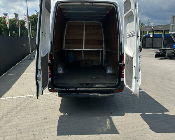 Белый Мерседес Sprinter, объемом двигателя 2.1 л и пробегом 502 тыс. км за 13800 $, фото 10 на Automoto.ua