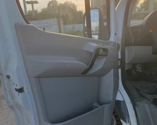 Білий Мерседес Sprinter, об'ємом двигуна 2.15 л та пробігом 577 тис. км за 8300 $, фото 2 на Automoto.ua