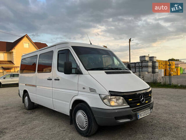 Белый Мерседес Sprinter, объемом двигателя 2.15 л и пробегом 630 тыс. км за 7700 $, фото 2 на Automoto.ua