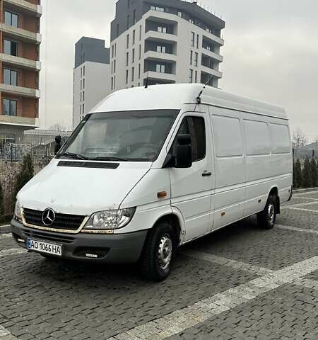 Белый Мерседес Sprinter, объемом двигателя 2.1 л и пробегом 1 тыс. км за 8000 $, фото 2 на Automoto.ua