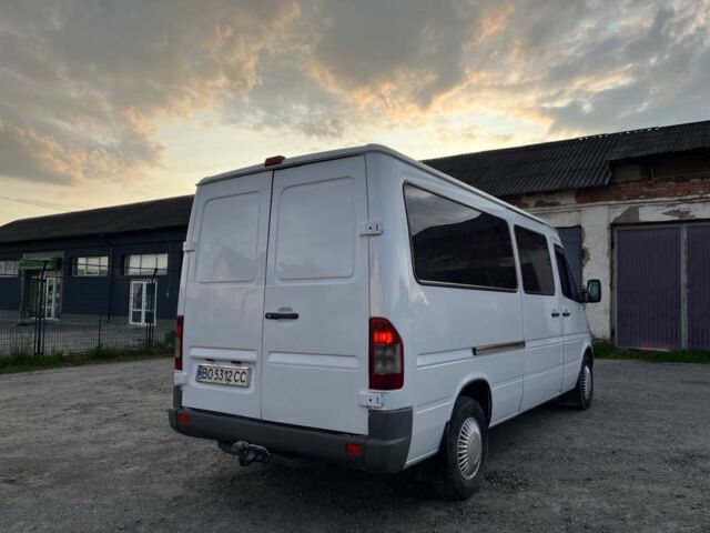 Белый Мерседес Sprinter, объемом двигателя 2.1 л и пробегом 555 тыс. км за 7500 $, фото 2 на Automoto.ua
