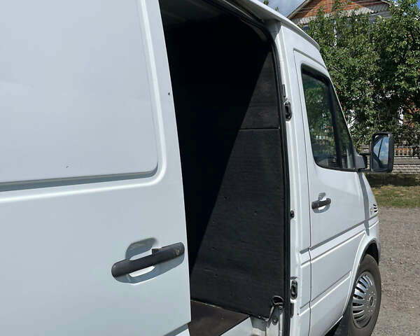 Білий Мерседес Sprinter, об'ємом двигуна 2.2 л та пробігом 550 тис. км за 9000 $, фото 8 на Automoto.ua