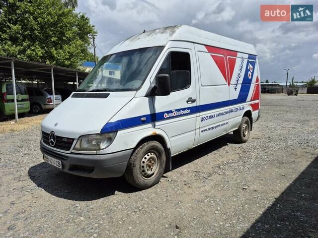 Белый Мерседес Sprinter, объемом двигателя 2.7 л и пробегом 435 тыс. км за 7100 $, фото 2 на Automoto.ua