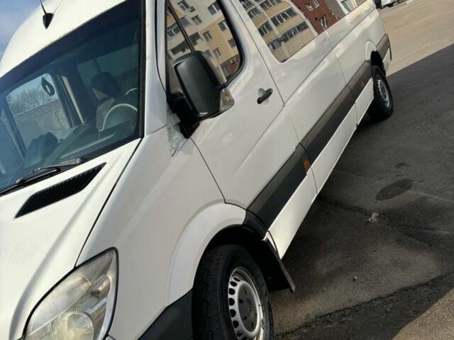 Белый Мерседес Sprinter, объемом двигателя 2.1 л и пробегом 200 тыс. км за 8999 $, фото 2 на Automoto.ua