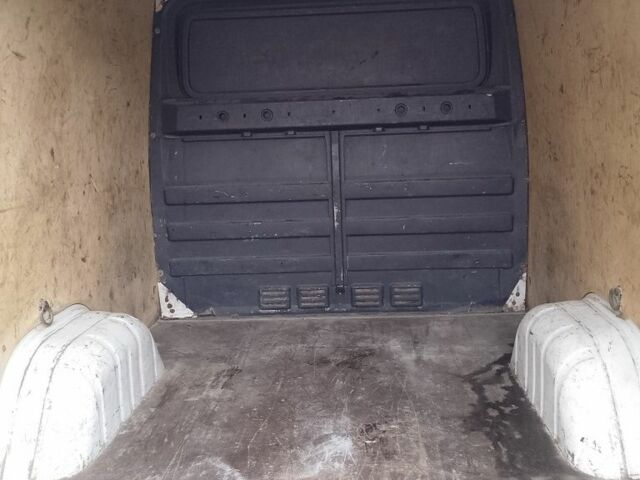 Белый Мерседес Sprinter, объемом двигателя 2.1 л и пробегом 250 тыс. км за 9000 $, фото 7 на Automoto.ua