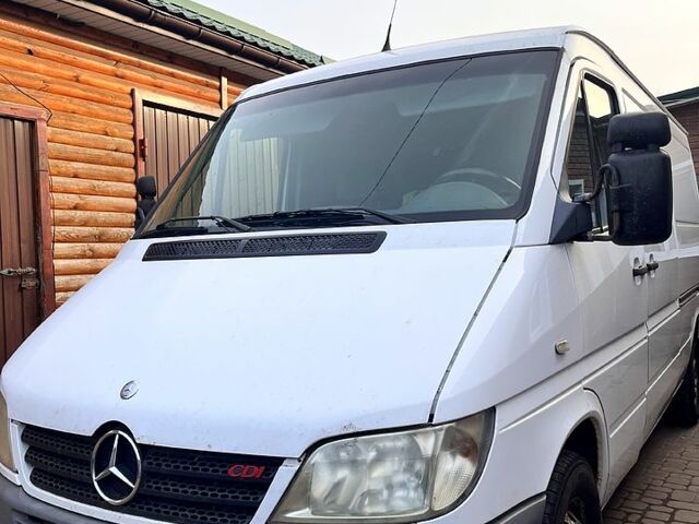 Білий Мерседес Sprinter, об'ємом двигуна 2.1 л та пробігом 529 тис. км за 7500 $, фото 1 на Automoto.ua