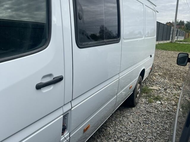 Білий Мерседес Sprinter, об'ємом двигуна 2.7 л та пробігом 480 тис. км за 10800 $, фото 2 на Automoto.ua