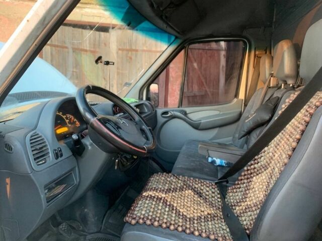 Белый Мерседес Sprinter, объемом двигателя 2.2 л и пробегом 438 тыс. км за 4799 $, фото 7 на Automoto.ua