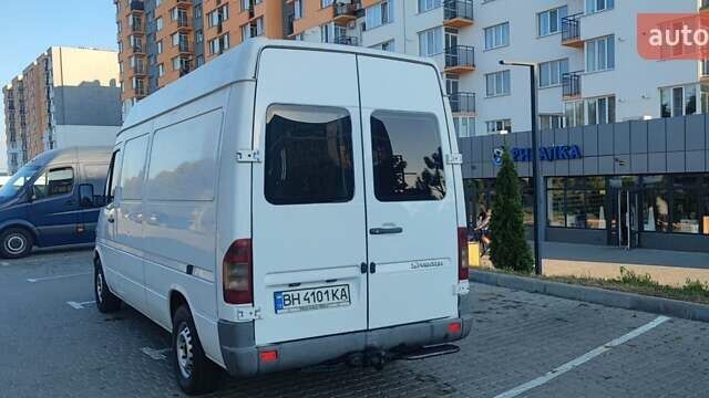 Белый Мерседес Sprinter, объемом двигателя 2.1 л и пробегом 320 тыс. км за 10200 $, фото 4 на Automoto.ua