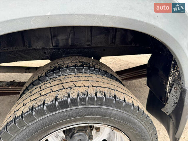 Белый Мерседес Sprinter, объемом двигателя 2.69 л и пробегом 500 тыс. км за 15000 $, фото 5 на Automoto.ua