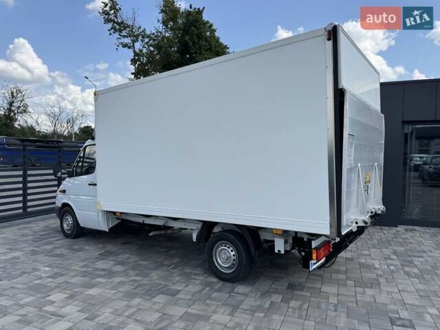 Белый Мерседес Sprinter, объемом двигателя 2.7 л и пробегом 162 тыс. км за 15300 $, фото 9 на Automoto.ua