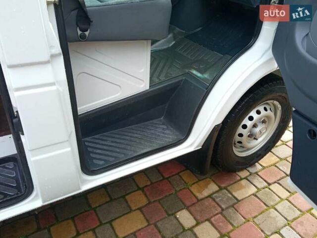 Білий Мерседес Sprinter, об'ємом двигуна 2.2 л та пробігом 198 тис. км за 14299 $, фото 14 на Automoto.ua