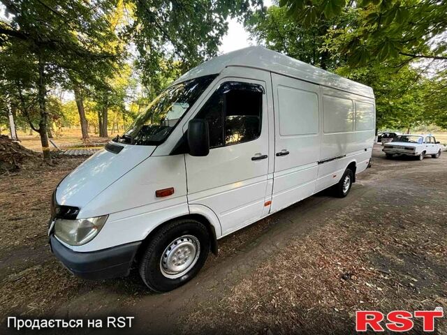 Белый Мерседес Sprinter, объемом двигателя 2.2 л и пробегом 0 тыс. км за 6850 $, фото 1 на Automoto.ua