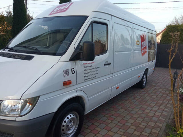 Белый Мерседес Sprinter, объемом двигателя 2.2 л и пробегом 207 тыс. км за 15300 $, фото 4 на Automoto.ua