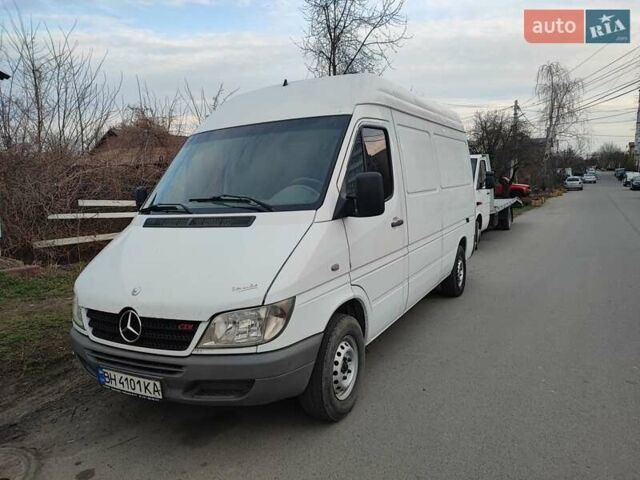 Белый Мерседес Sprinter, объемом двигателя 2.1 л и пробегом 320 тыс. км за 10200 $, фото 25 на Automoto.ua