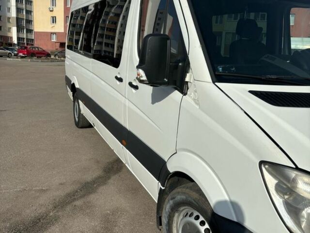 Белый Мерседес Sprinter, объемом двигателя 2.2 л и пробегом 200 тыс. км за 8999 $, фото 1 на Automoto.ua