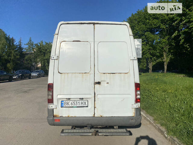 Белый Мерседес Sprinter, объемом двигателя 0 л и пробегом 537 тыс. км за 7700 $, фото 4 на Automoto.ua