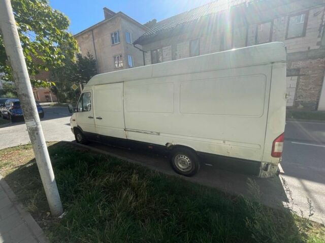 Білий Мерседес Sprinter, об'ємом двигуна 2.1 л та пробігом 301 тис. км за 5200 $, фото 2 на Automoto.ua