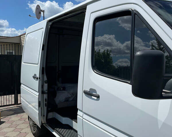 Білий Мерседес Sprinter, об'ємом двигуна 2.2 л та пробігом 550 тис. км за 9000 $, фото 15 на Automoto.ua