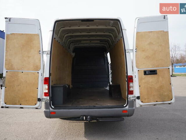 Белый Мерседес Sprinter, объемом двигателя 2.1 л и пробегом 480 тыс. км за 13500 $, фото 11 на Automoto.ua