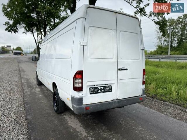 Белый Мерседес Sprinter, объемом двигателя 2.7 л и пробегом 434 тыс. км за 8600 $, фото 8 на Automoto.ua