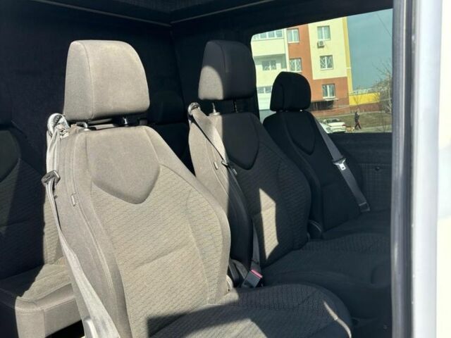 Белый Мерседес Sprinter, объемом двигателя 2.1 л и пробегом 200 тыс. км за 8999 $, фото 6 на Automoto.ua