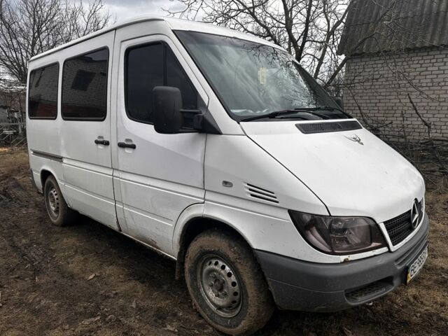 Белый Мерседес Sprinter, объемом двигателя 0 л и пробегом 447 тыс. км за 8000 $, фото 1 на Automoto.ua