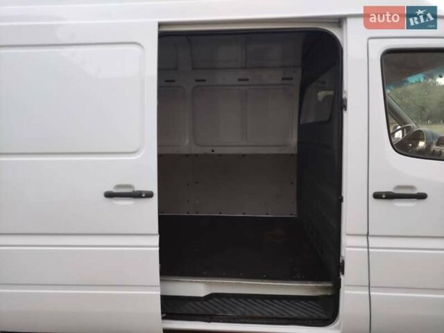 Белый Мерседес Sprinter, объемом двигателя 0 л и пробегом 257 тыс. км за 14900 $, фото 14 на Automoto.ua