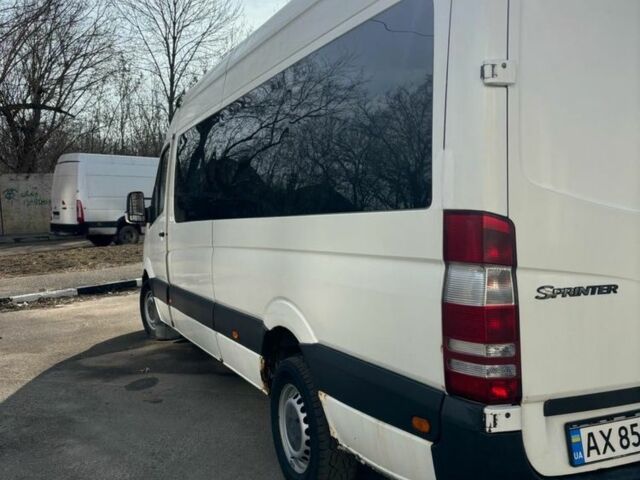 Белый Мерседес Sprinter, объемом двигателя 2.1 л и пробегом 200 тыс. км за 8999 $, фото 3 на Automoto.ua