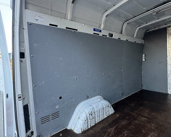Белый Мерседес Sprinter, объемом двигателя 2.2 л и пробегом 700 тыс. км за 9800 $, фото 30 на Automoto.ua