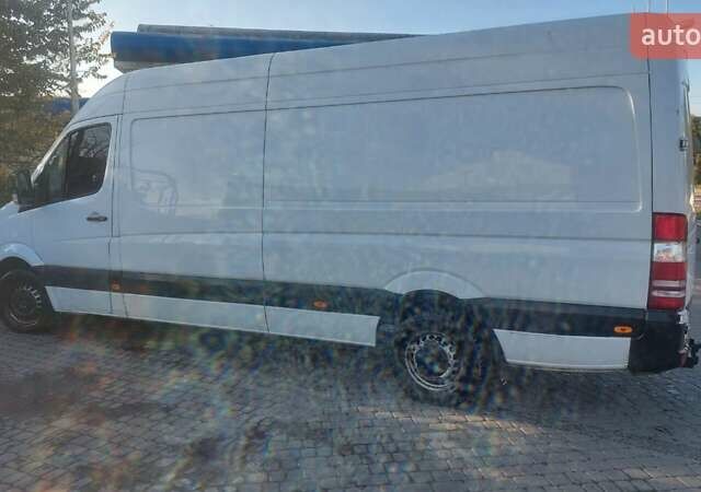 Белый Мерседес Sprinter, объемом двигателя 2.1 л и пробегом 359 тыс. км за 11900 $, фото 6 на Automoto.ua