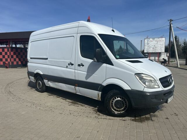 Белый Мерседес Sprinter, объемом двигателя 0.22 л и пробегом 350 тыс. км за 8500 $, фото 2 на Automoto.ua