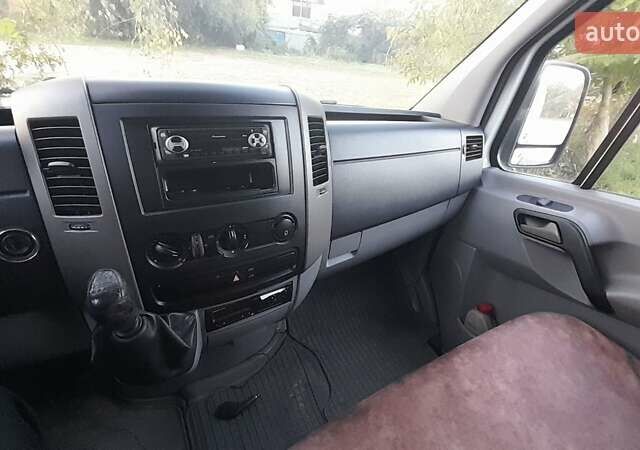 Белый Мерседес Sprinter, объемом двигателя 2.2 л и пробегом 162 тыс. км за 24000 $, фото 5 на Automoto.ua