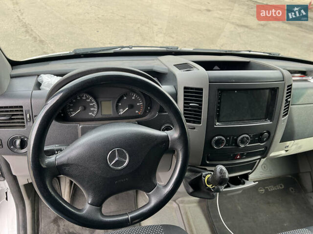 Білий Мерседес Sprinter, об'ємом двигуна 2.2 л та пробігом 378 тис. км за 11800 $, фото 9 на Automoto.ua