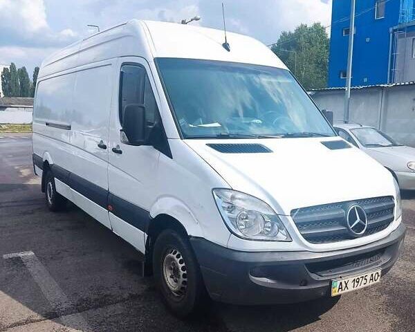 Белый Мерседес Sprinter, объемом двигателя 2.15 л и пробегом 434 тыс. км за 10500 $, фото 4 на Automoto.ua