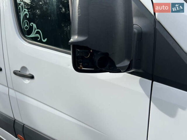 Білий Мерседес Sprinter, об'ємом двигуна 2.2 л та пробігом 378 тис. км за 11800 $, фото 21 на Automoto.ua