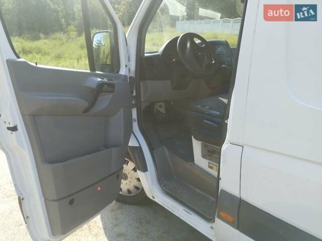 Білий Мерседес Sprinter, об'ємом двигуна 2.1 л та пробігом 438 тис. км за 8500 $, фото 5 на Automoto.ua
