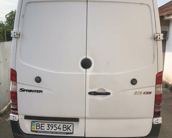Белый Мерседес Sprinter, объемом двигателя 2.15 л и пробегом 504 тыс. км за 10800 $, фото 5 на Automoto.ua