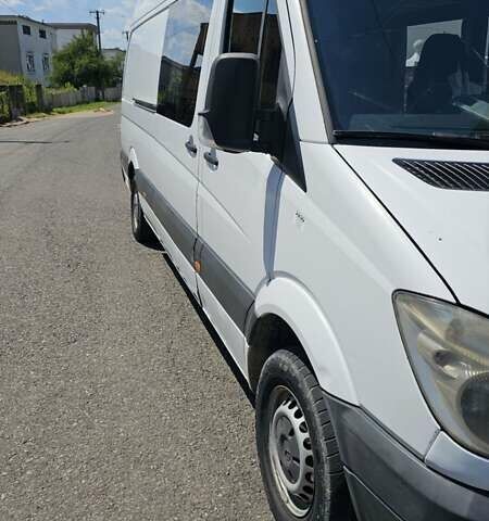 Белый Мерседес Sprinter, объемом двигателя 2.2 л и пробегом 360 тыс. км за 9100 $, фото 7 на Automoto.ua