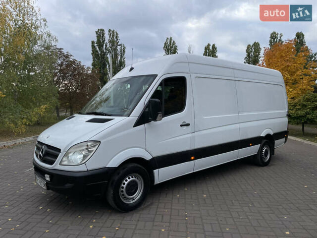 Белый Мерседес Sprinter, объемом двигателя 2.2 л и пробегом 350 тыс. км за 10999 $, фото 9 на Automoto.ua