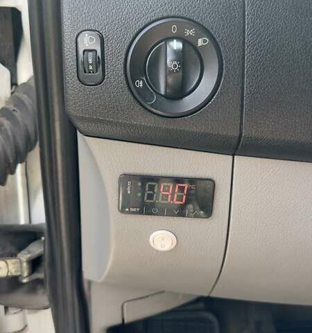 Белый Мерседес Sprinter, объемом двигателя 2.1 л и пробегом 500 тыс. км за 13500 $, фото 12 на Automoto.ua