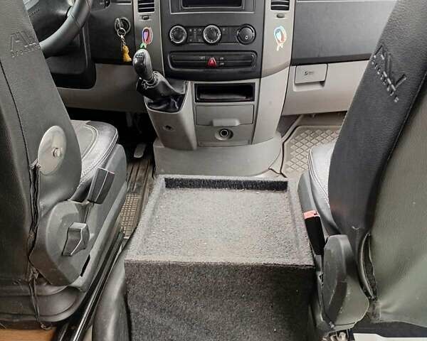 Білий Мерседес Sprinter, об'ємом двигуна 2.15 л та пробігом 518 тис. км за 9400 $, фото 1 на Automoto.ua