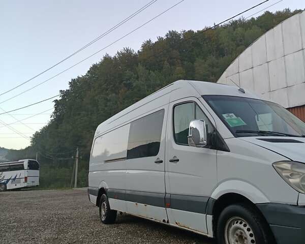 Белый Мерседес Sprinter, объемом двигателя 2.15 л и пробегом 360 тыс. км за 8500 $, фото 64 на Automoto.ua