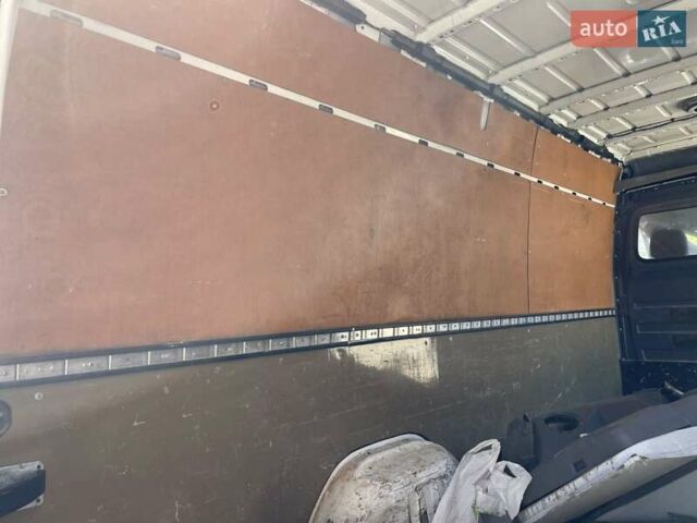 Белый Мерседес Sprinter, объемом двигателя 2.15 л и пробегом 300 тыс. км за 3999 $, фото 6 на Automoto.ua