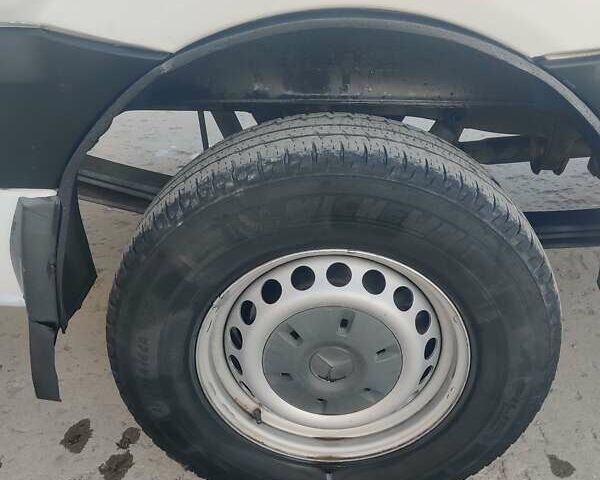 Білий Мерседес Sprinter, об'ємом двигуна 2.1 л та пробігом 860 тис. км за 12350 $, фото 8 на Automoto.ua