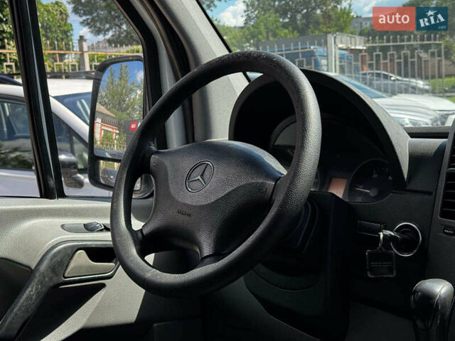 Белый Мерседес Sprinter, объемом двигателя 2.2 л и пробегом 490 тыс. км за 10430 $, фото 13 на Automoto.ua