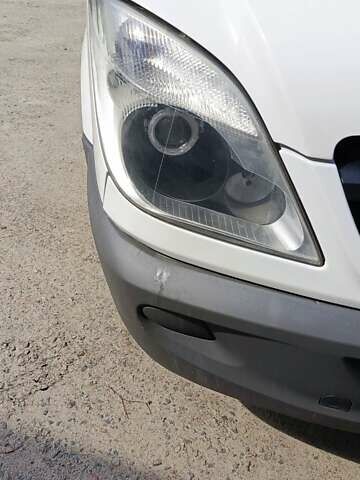 Белый Мерседес Sprinter, объемом двигателя 2.1 л и пробегом 300 тыс. км за 12550 $, фото 14 на Automoto.ua