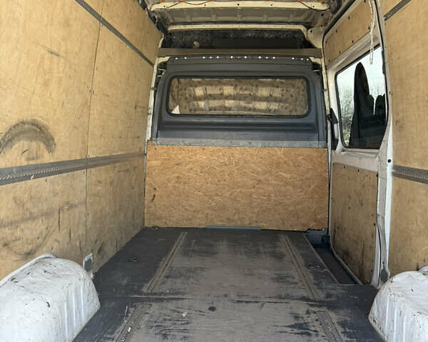 Белый Мерседес Sprinter, объемом двигателя 2.1 л и пробегом 472 тыс. км за 11500 $, фото 6 на Automoto.ua