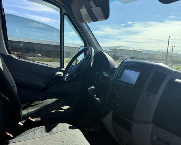 Белый Мерседес Sprinter, объемом двигателя 2.1 л и пробегом 472 тыс. км за 11500 $, фото 12 на Automoto.ua